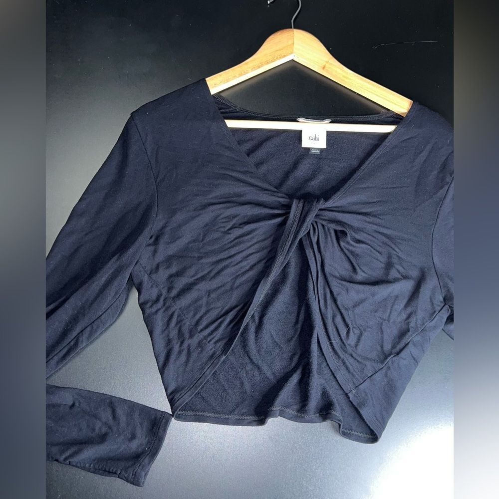 Cabi Solid Black Twist Front Cropped Long Sleeve Top Size Large EUC